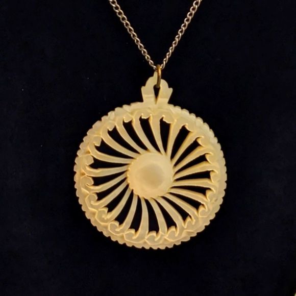 Vintage Carved Mother of Pearl Necklace - Picture 1 of 5